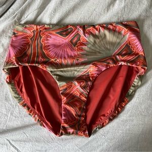 Wild Isles Hana High Waisted Swim Bottoms